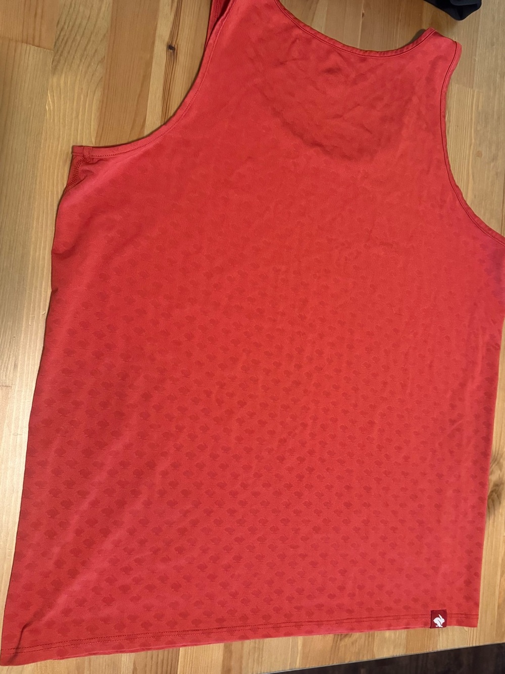 rabbit Engineered Jacquard Running Tank Top Coral Red Bunny Motif Singlet LG - Picture 2 of 6